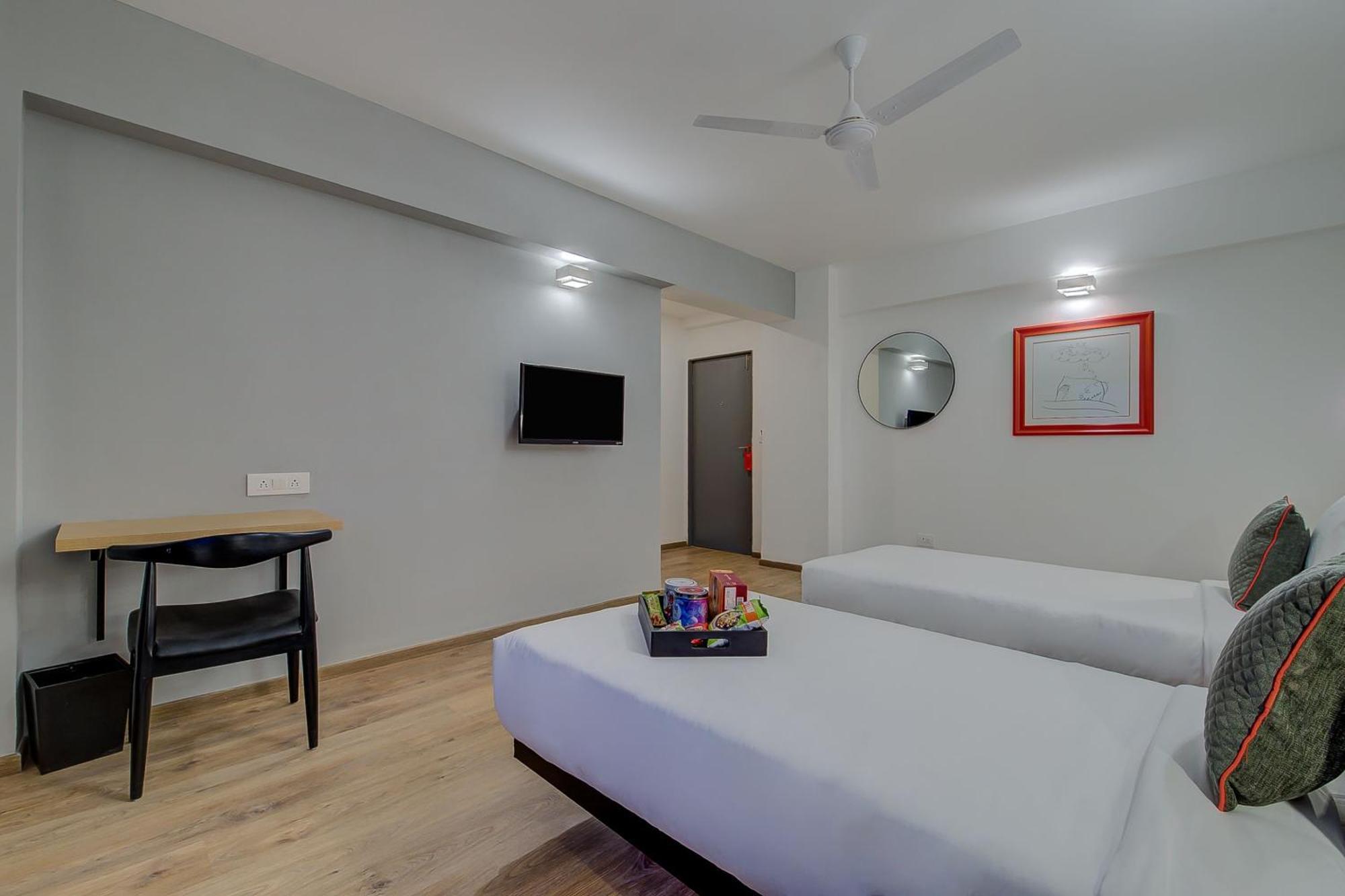 Hotel Oyo Townhouse 048 Hadapsar Phursungi Zewnętrze zdjęcie